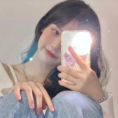 碧窗艳影